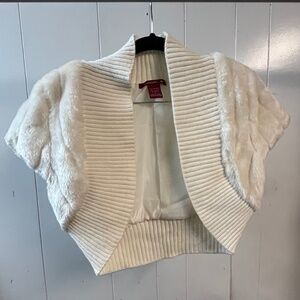 Vintage-inspired Sevengate White Shrug Sweater Size L